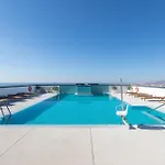 Views Апартаменты *