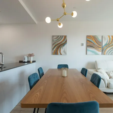 Views Apartment