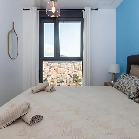 Views Apartment *
